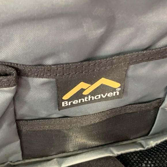 Brenthaven Triload Shoulder Case. Black. Excellent Condition. - Picture 11 of 14